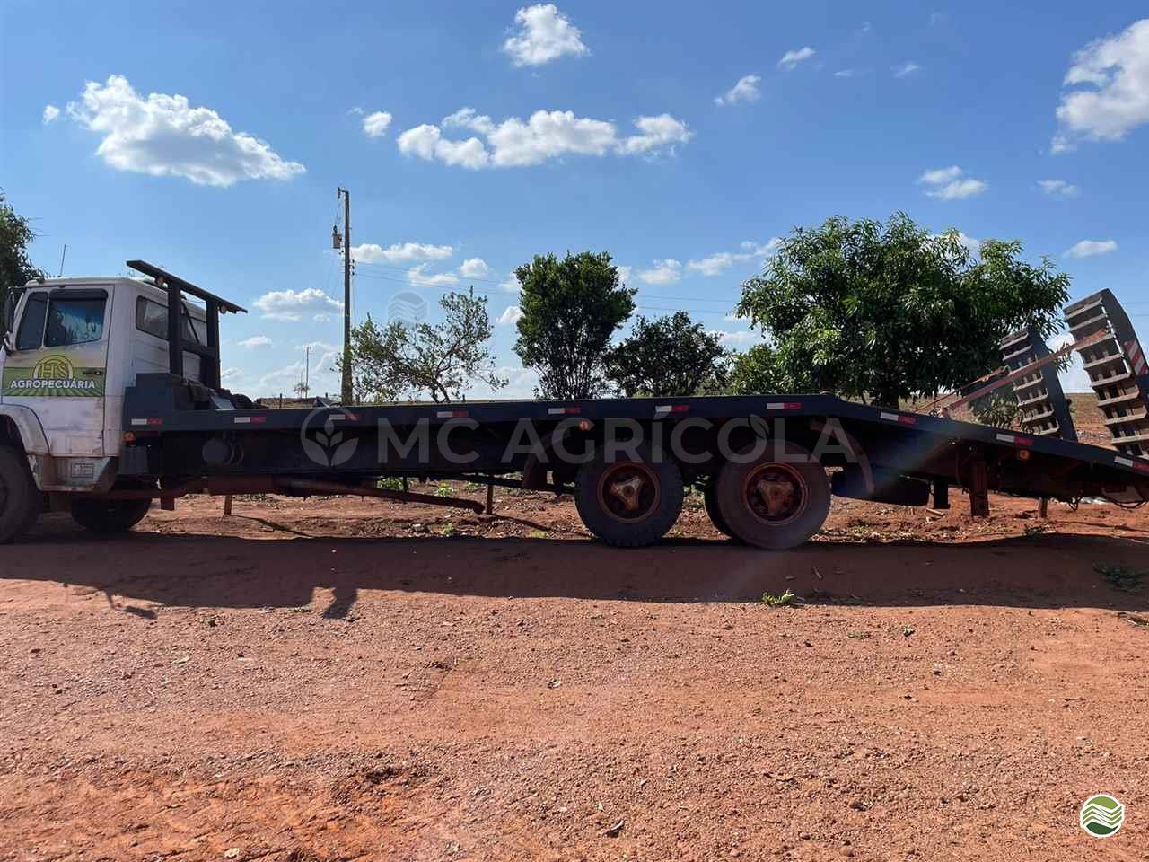 CAMINHAO MERCEDES-BENZ MB 1218 Plataforma MC Agrícola ITUMBIARA GOIAS GO